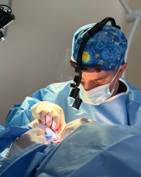 Dr. Patricio Barros Quirófano Láser Activo